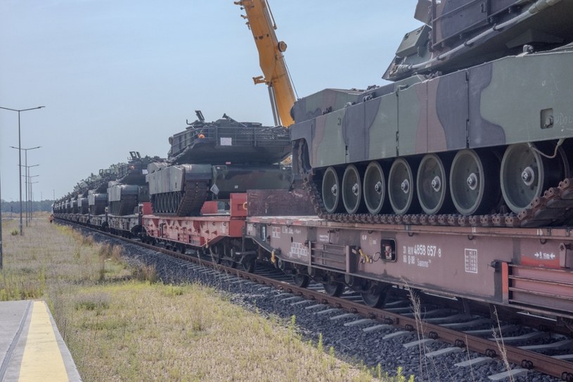 Pociąg czołgów Abrams w Powidzu. Bezprecedensowa operacja