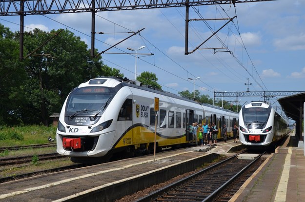 Pociąg do Międzylesia i dalej do Czech na stacji kolejowej Ziębice /Marta Pabiańska /