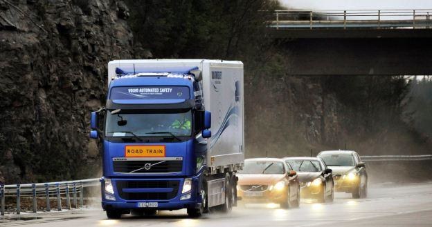 Pociąg drogowy Volvo /Informacja prasowa