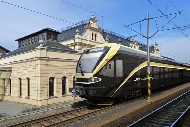 Pociąg FLIRT (szwajcarskiej firmy Stadler Rail) należący do LEO Express /