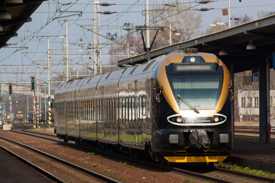 Pociąg Leo Express w Warszawie /Shutterstock