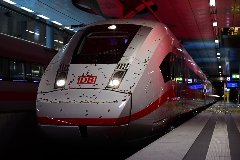 Pociąg niemieckich kolei Deutsche Bahn /TOBIAS SCHWARZ /AFP