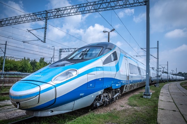 Pociąg pendolino /Shutterstock