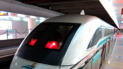 Pociąg pojechał z prędkością 603 km/h. Pobił rekord!