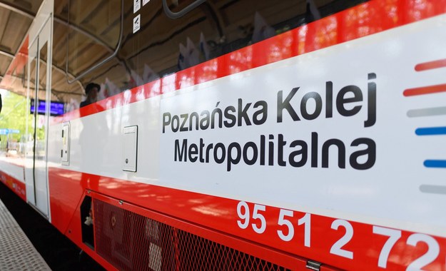 Pociąg Poznańskiej Kolei Metropolitalnej /	Jakub Kaczmarczyk   /PAP