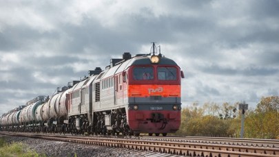 Pociąg uderzył w autobus z turystami. Tragiczne doniesienia z Rosji