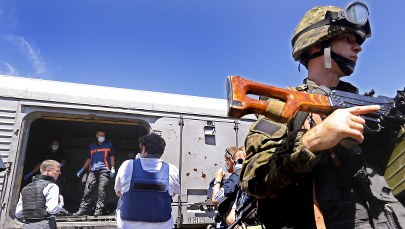 Pociąg z ofiarami katastrofy boeinga dojechał do Charkowa 