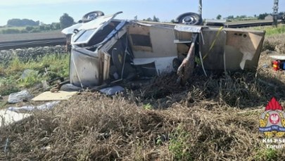 Pociąg zderzył się z kamperem. Dramat na torach niedaleko Torunia