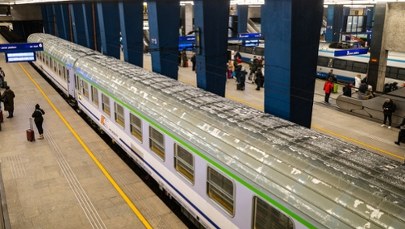Pociągi opóźnione, pasażerowie zdenerwowani. Awaria w Warszawie