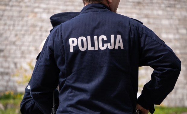 Pocisk przebił ścianę w komendzie. Zarzuty dla emerytowanego policjanta