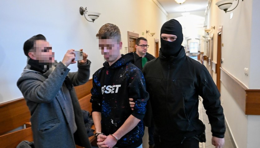 Poćwiartował zwłoki i zakopał w parku. Dziadek Alana G. zabiera głos