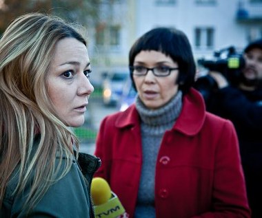 Początkowo Halina popada w letarg i w depresje jednak za namową życzliwej nauczycielki postanawia udać się do adwokata i dociekać swoich praw względem Firmy, która ją wykorzystała z zimna krwią.