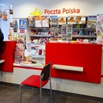 Poczta Polska zamraża program odejść i zwolnień. Nowy plan mówi o jesieni