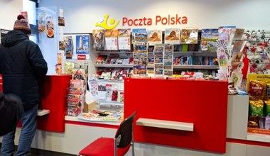 Poczta Polska zamraża program odejść i zwolnień. Nowy plan mówi o jesieni