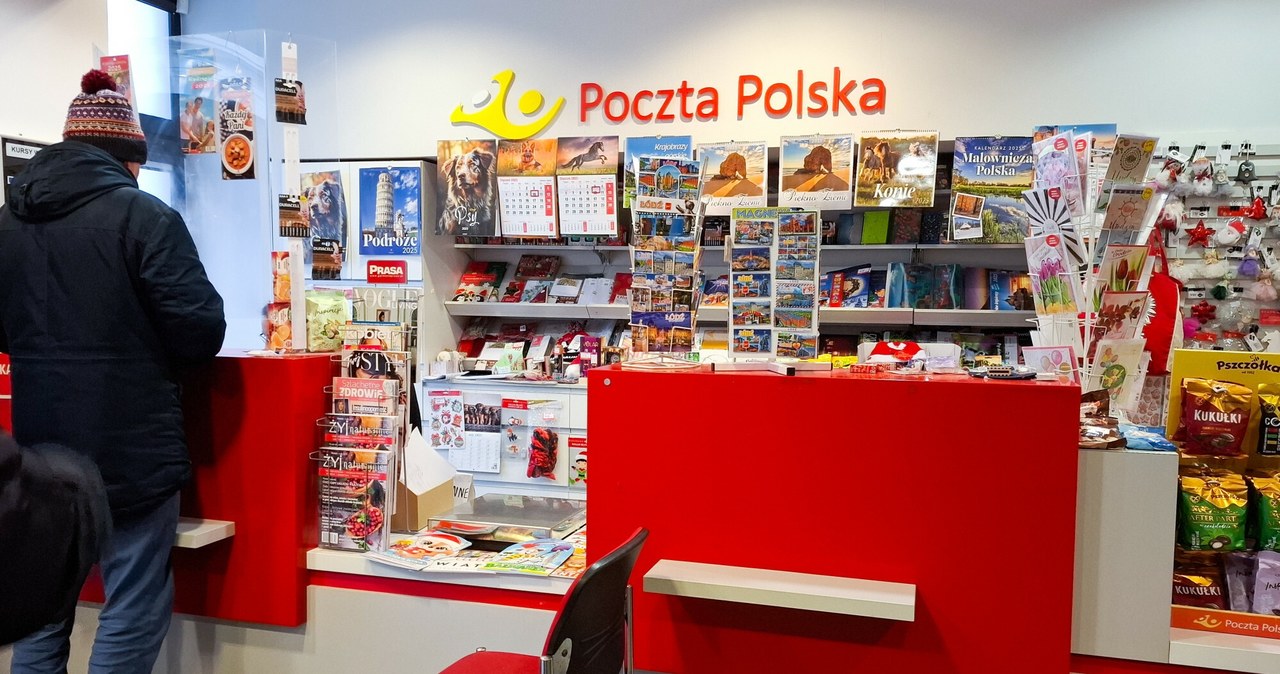 Poczta Polska: Zamrożenie programu odejść i zwolnień, nowy regulamin wynagrodzeń /Piotr Kamionka /Reporter