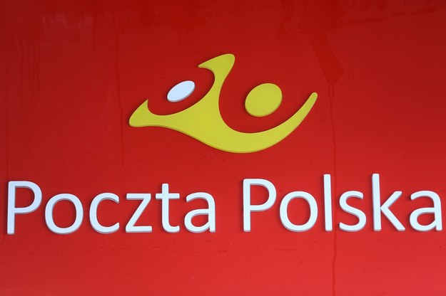 Poczta przypomniała, że jej klienci mogą skorzystać np. z możliwości przechowania przesyłki do czterech tygodni od pierwszej próby doręczenia /Rafał Guz /PAP