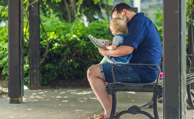 Poczytaj mi mamo. Niekoniecznie e-booka...