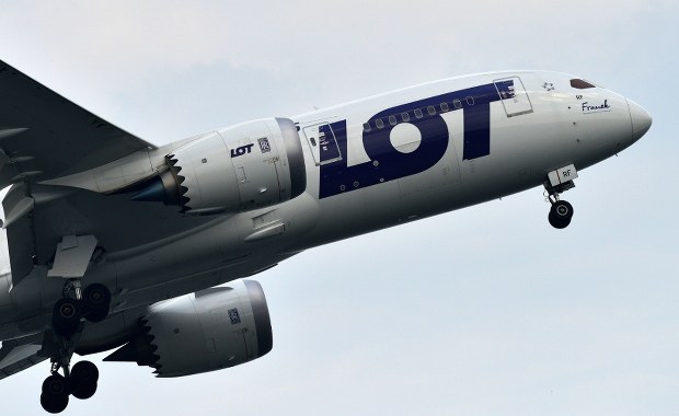 Pod górkę z reklamacją, problemy ze zwrotem kosztów. LOT pod lupą UOKiK-u