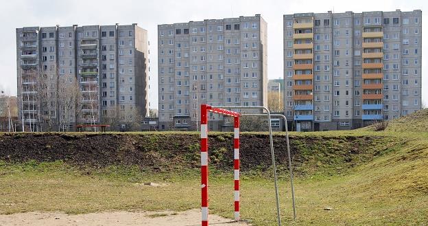 Pod koniec lat 90. spółdzielczy inwestorzy oddawali do użytkowania około 30 000 mieszkań rocznie /&copy;123RF/PICSEL