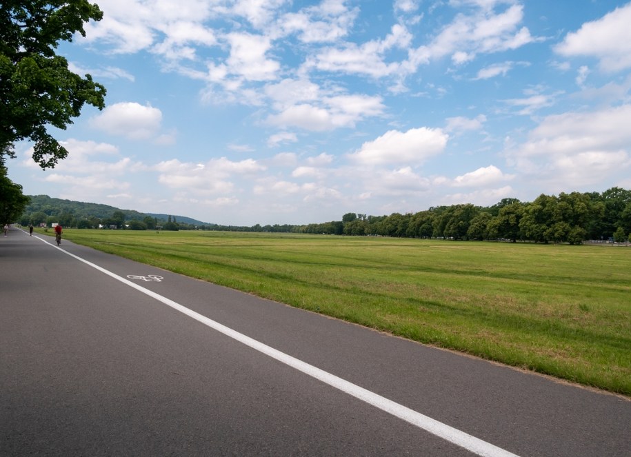 Pod krakowskimi Błoniami powstanie olbrzymi zbiornik retencyjny /Shutterstock