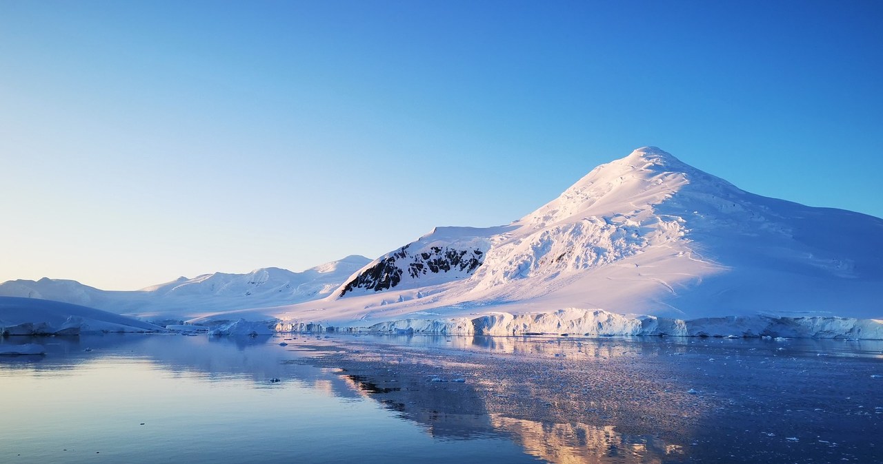 Pod lodem Antarktyki jest rzeka. Ma miliony lat. /Makri27 /Pixabay.com