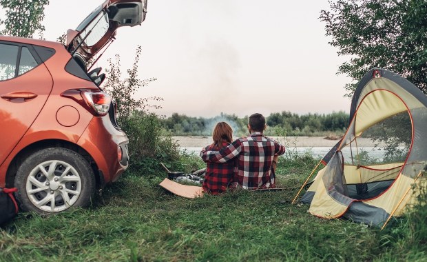 Pod namiot za grosze! Gdzie szukać najlepszych miejsc na biwak?