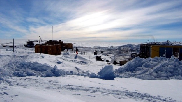 Pod powierzchnią lodu na Antarktydzie znaleziono nieznane bakterie /materiały prasowe