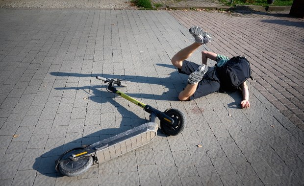 Pod szkołami zaroi się od policjantów. Funkcjonariusze biorą się za najmłodszych