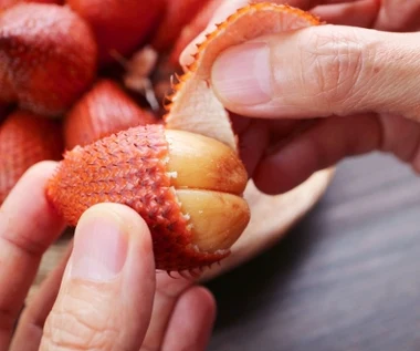 Pod „wężową skórką” kryje smak banana, jabłka i ananasa. Wspomaga pracę serca, zdrowie serca i oczu
