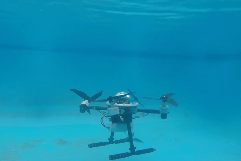 Pod wodą dron TJ-FlyingFish staje się w pełni autonomiczny i nie potrzebuje pomocy operatora /domena publiczna