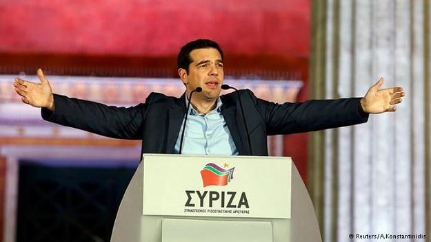 Pod zwycięskimi sztandarami Aleksis Cipras wkracza w najtrudniejszą fazę swojej kariery politycznej /Deutsche Welle