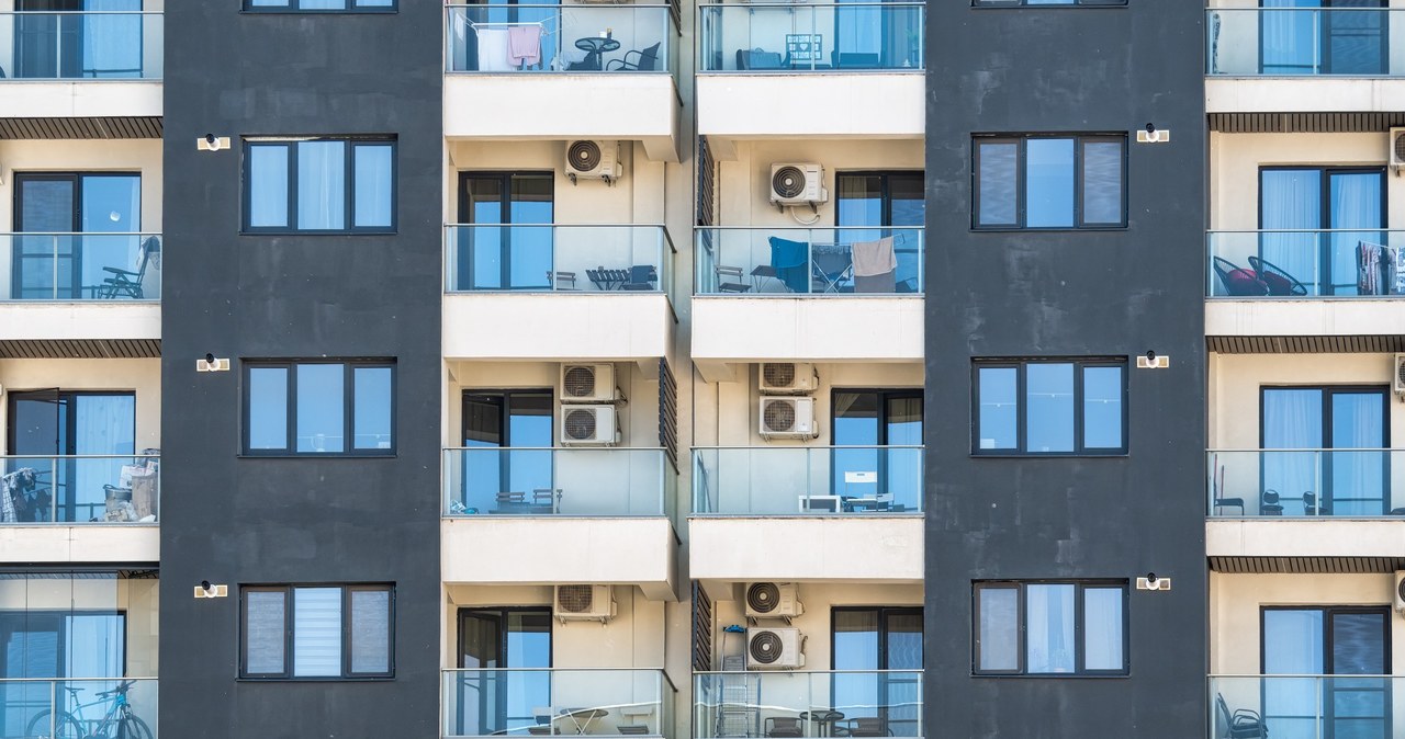 Podatek katastralny to system opodatkowania nieruchomości, w którym wysokość podatku zależy od wartości rynkowej posiadanej nieruchomości. /123RF/PICSEL