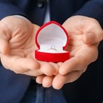 Podatek od pierścionka zaręczynowego popsuje zaręczyny. Za prezent trzeba zapłacić