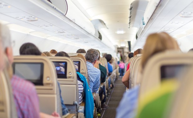 "Podatek od wagi". Pasażerowie linii lotniczych mówią wprost o dyskryminacji