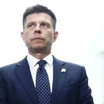 Podatek wojenny w Polsce? Petru o "cichych rozmowach", minister dementuje