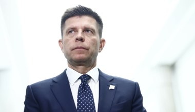 Podatek wojenny w Polsce? Petru o "cichych rozmowach", minister dementuje