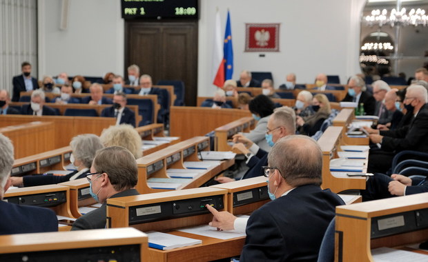 Podatkowa rewolucja się opóźni? Ustawy z poprawkami Senatu wracają do Sejmu 