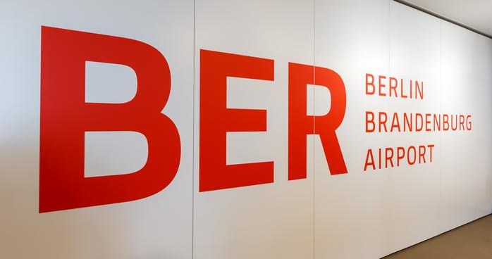 Podatnicy słono zapłacą za nowe lotnisko BER /Deutsche Welle