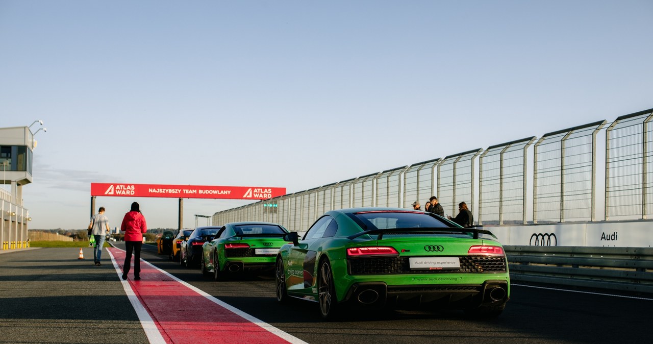 Podczas Audi driving experience była też okazja posmakować motoryzacji, która powoli zjeżdża ze sceny. R8 zachwyca charakterem swojego wolnossącego silnika V10 /materiały prasowe