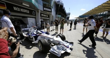 Podczas GP Niemiec Nick Heidfeld nie awansował do finałowej sesji kwalifikacyjnej /Agencja Przegląd Sportowy