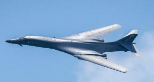 Podczas misji poszukiwawczej w Iranie USA zrzuciły 100 bomb. Media o kulisach akcji