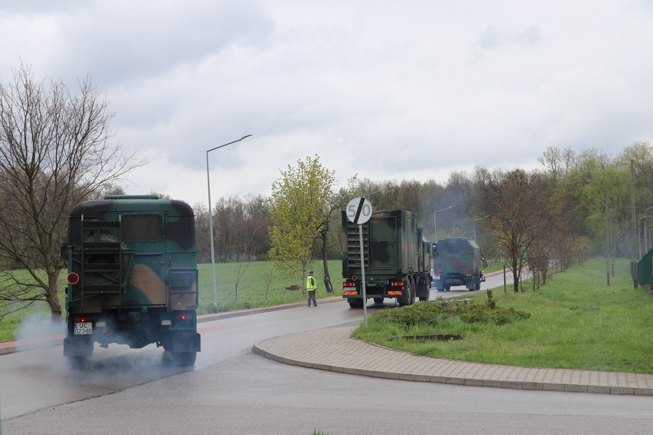 Podczas szkolenia można poznać życie żołnierza /Jacek Skóra /RMF24