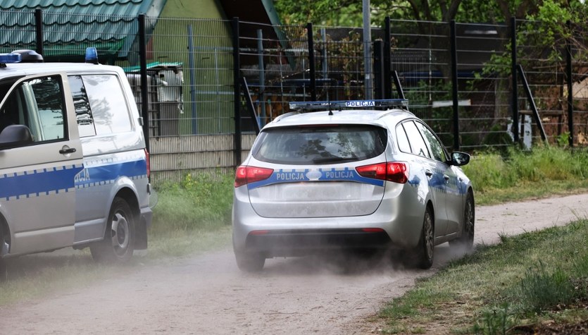 Podduszała synka poduszką, szarpała za włosy. Wszystko nagrywała