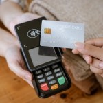 oskarżeni Podejrzane wydatki z karty miejskiej organizacji. Były burmistrz i rzecznik oskarżeni