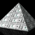 Podejrzany o kierowanie piramidą finansową i wyłudzenie ponad 60 mln zł
