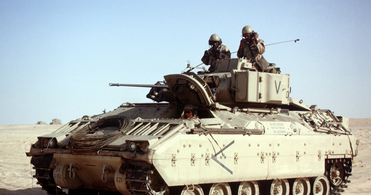 Podejrzewa się, że podczas wojny w zatoce Perskiej wozy Bradley miały zniszczyć więcej wrogich pojazdów opancerzonych niż czołgi M1 Abrams, które miały wspierać /Wikipedia