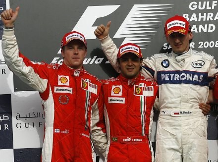 Podium GP Bahrajnu. Od lewej Raikkonen, Massa i Kubica /AFP