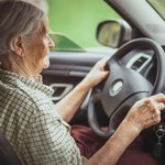 Podjęto decyzję w sprawie prawa jazdy dla seniorów. Kiedy zostaną odebrane im uprawnienia? 