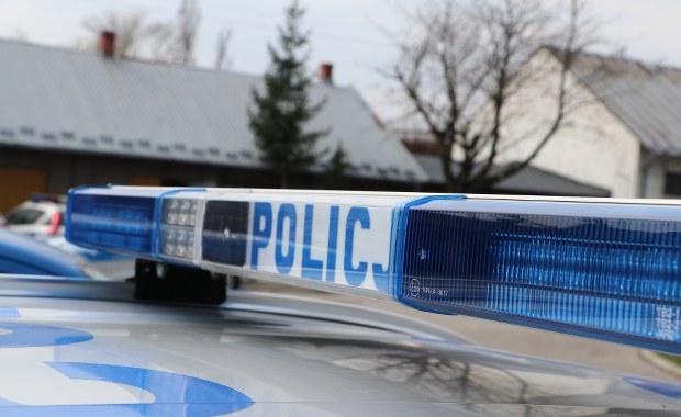 Podkarpacie: Włamywacz po drabinie wszedł do sypialni. Ranił śpiących tam ludzi