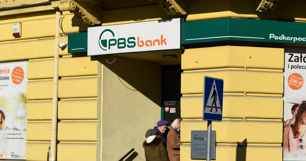Podkarpacki Bank Spółdzielczy w Sanoku /Fot. Marek Dybas/REPORTER /Reporter